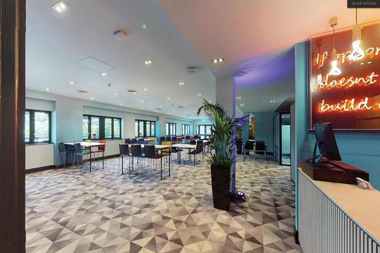 Village Hotel Manchester Bury Бери Экстерьер фото