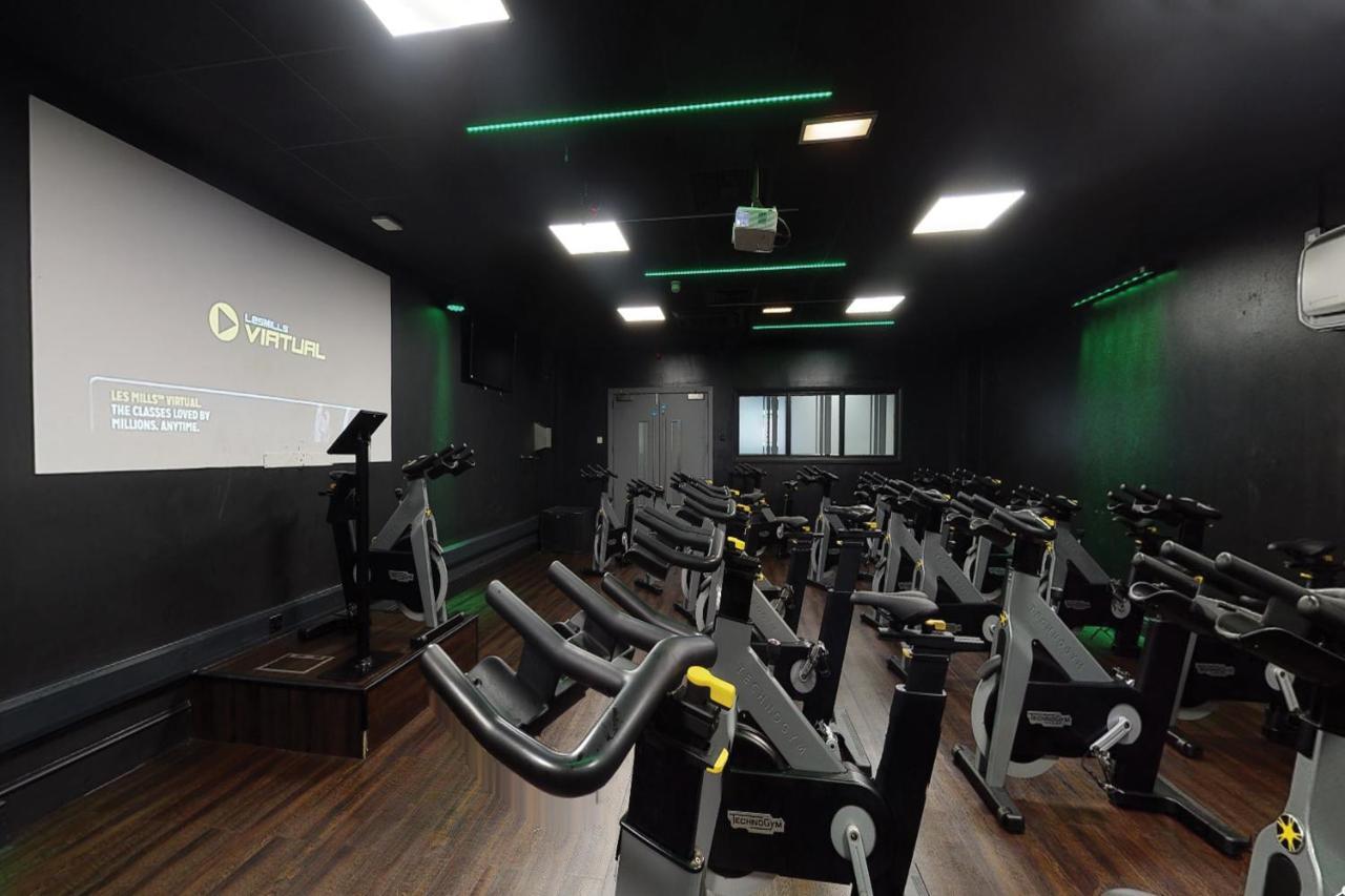 Village Hotel Manchester Bury Бери Экстерьер фото