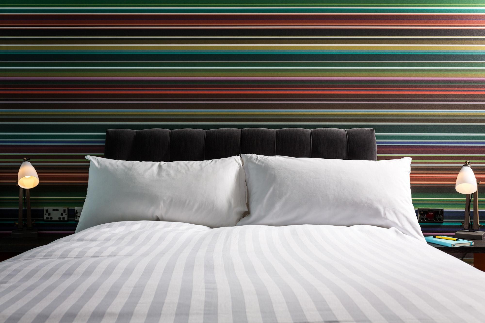 Village Hotel Manchester Bury Бери Экстерьер фото