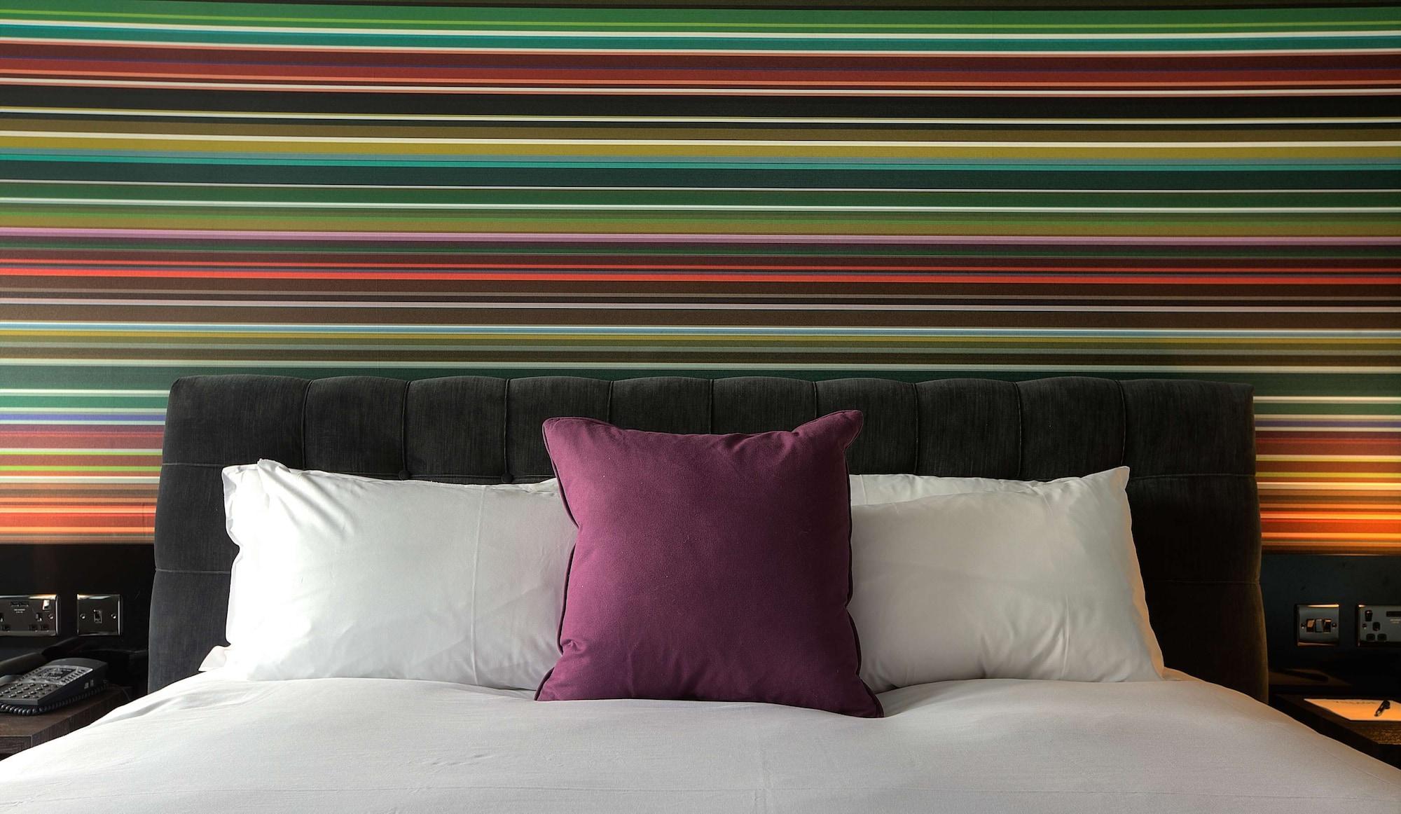 Village Hotel Manchester Bury Бери Экстерьер фото