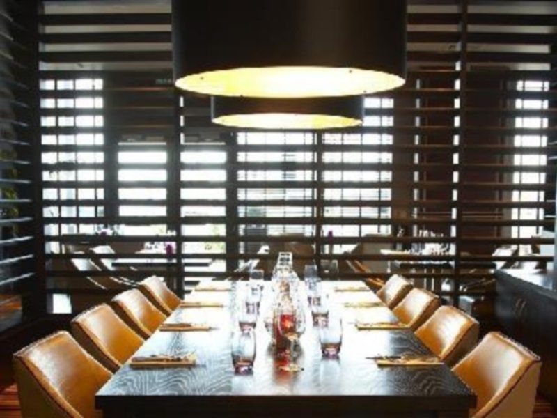 Village Hotel Manchester Bury Бери Экстерьер фото