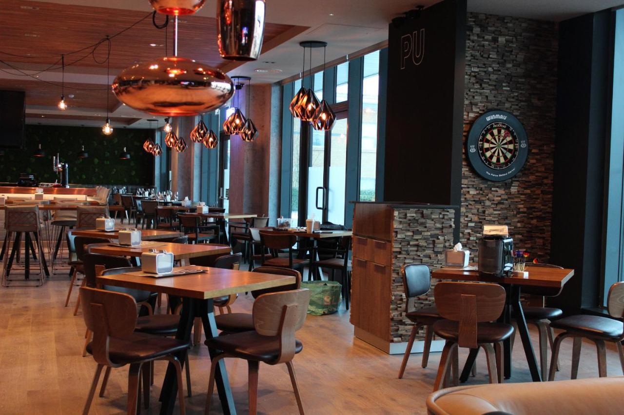 Village Hotel Manchester Bury Бери Экстерьер фото